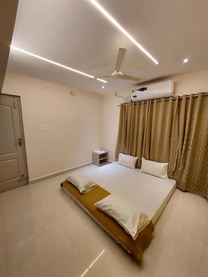 Srirangam Service Apartment Tiruchirappalli ภายนอก รูปภาพ