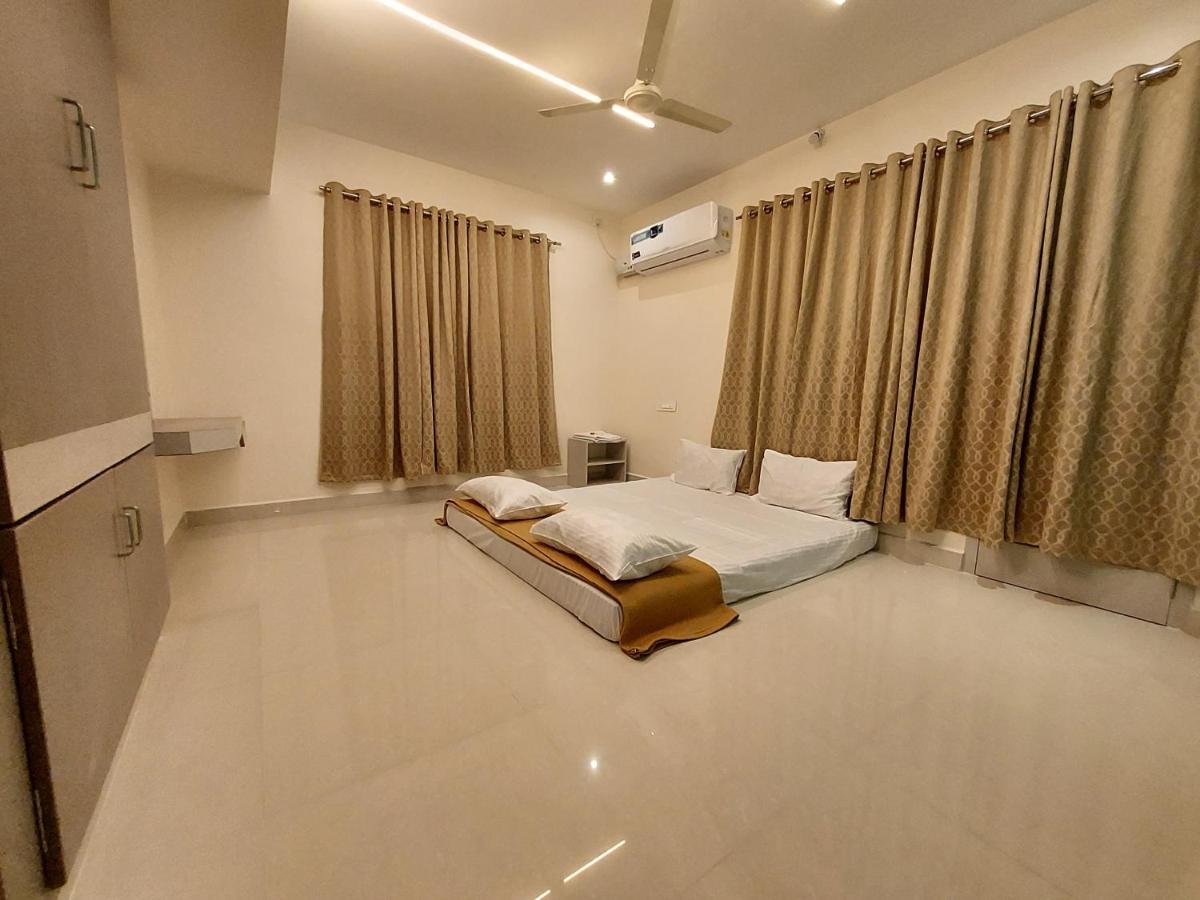 Srirangam Service Apartment Tiruchirappalli ภายนอก รูปภาพ