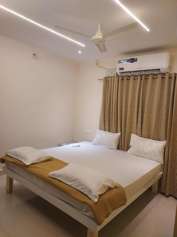 Srirangam Service Apartment Tiruchirappalli ภายนอก รูปภาพ