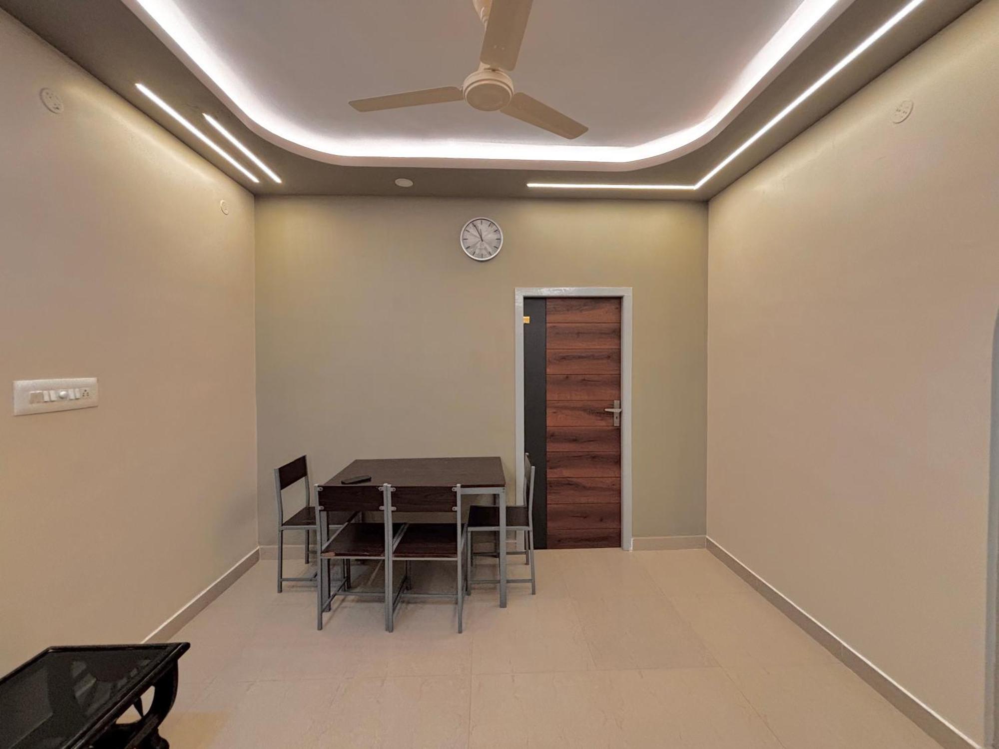 Srirangam Service Apartment Tiruchirappalli ภายนอก รูปภาพ