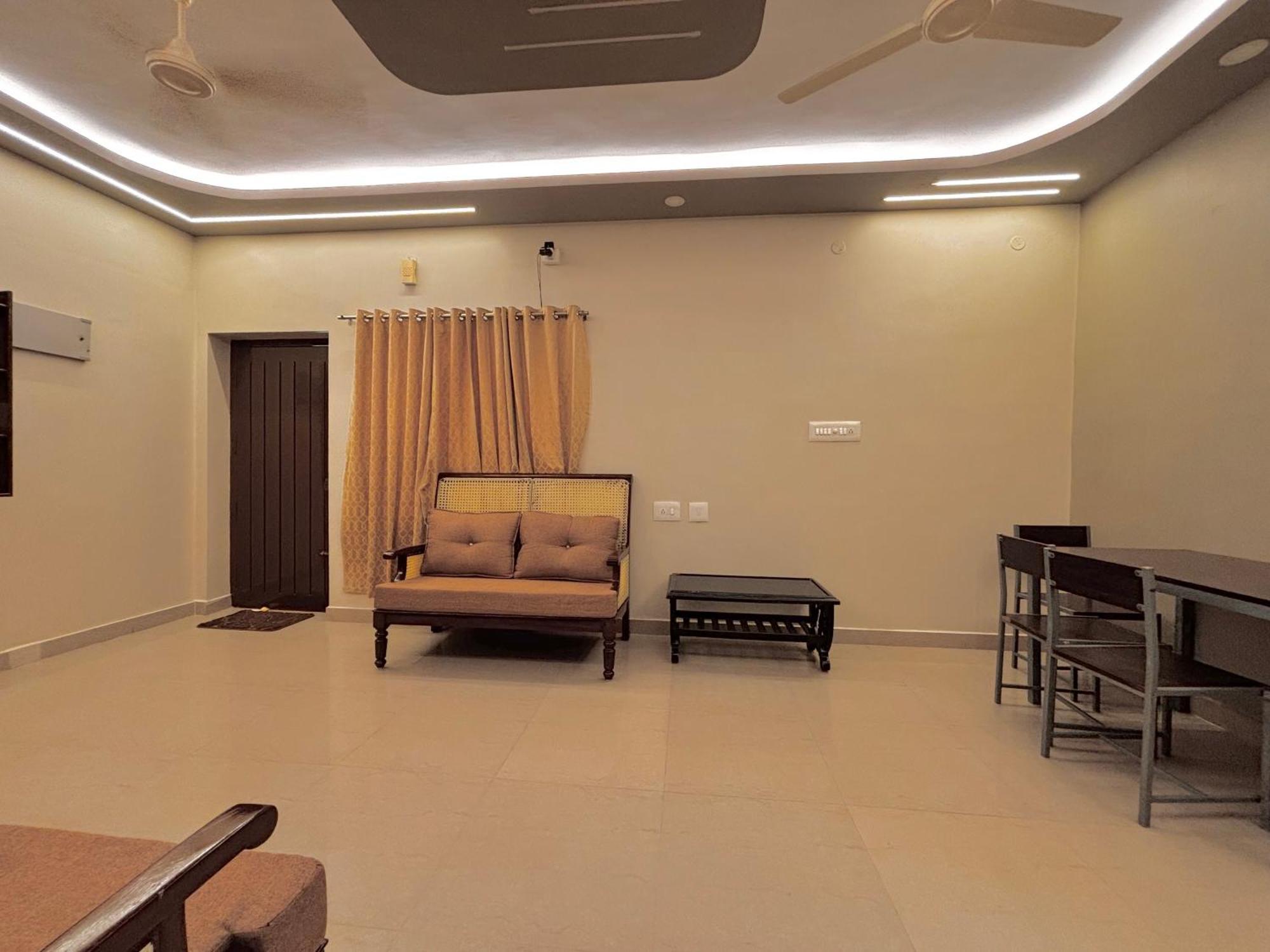 Srirangam Service Apartment Tiruchirappalli ภายนอก รูปภาพ
