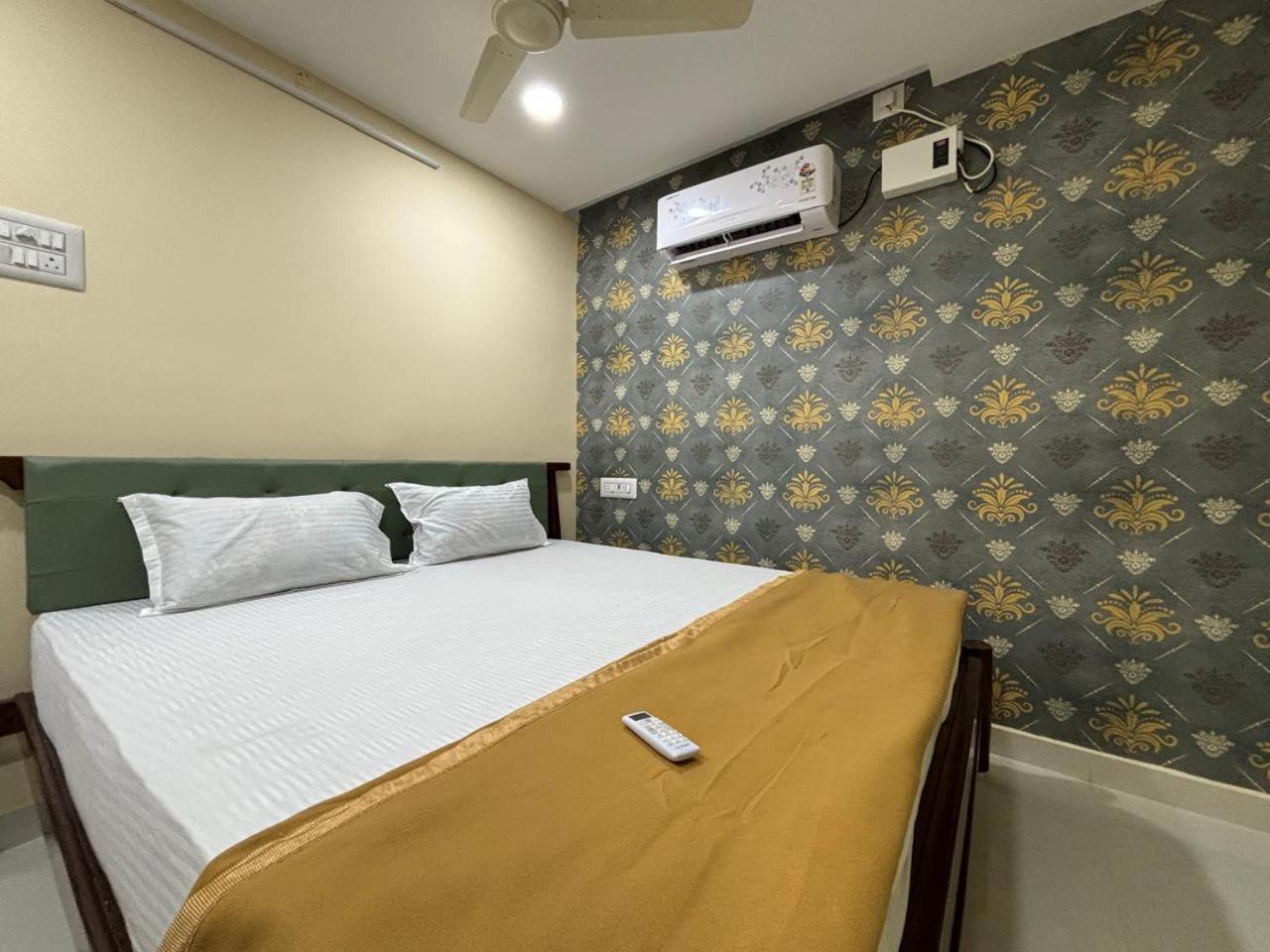 Srirangam Service Apartment Tiruchirappalli ภายนอก รูปภาพ